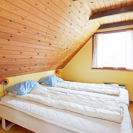 Four-bedroom Holiday In Allingabro 1