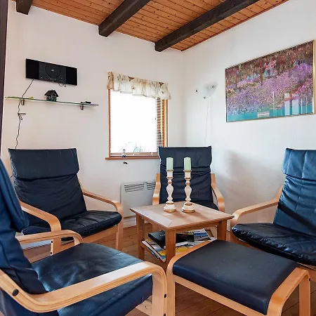 Four-bedroom Holiday In Allingabro 1 Nørager
