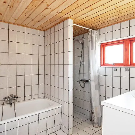 Four-bedroom Holiday In Allingabro 1